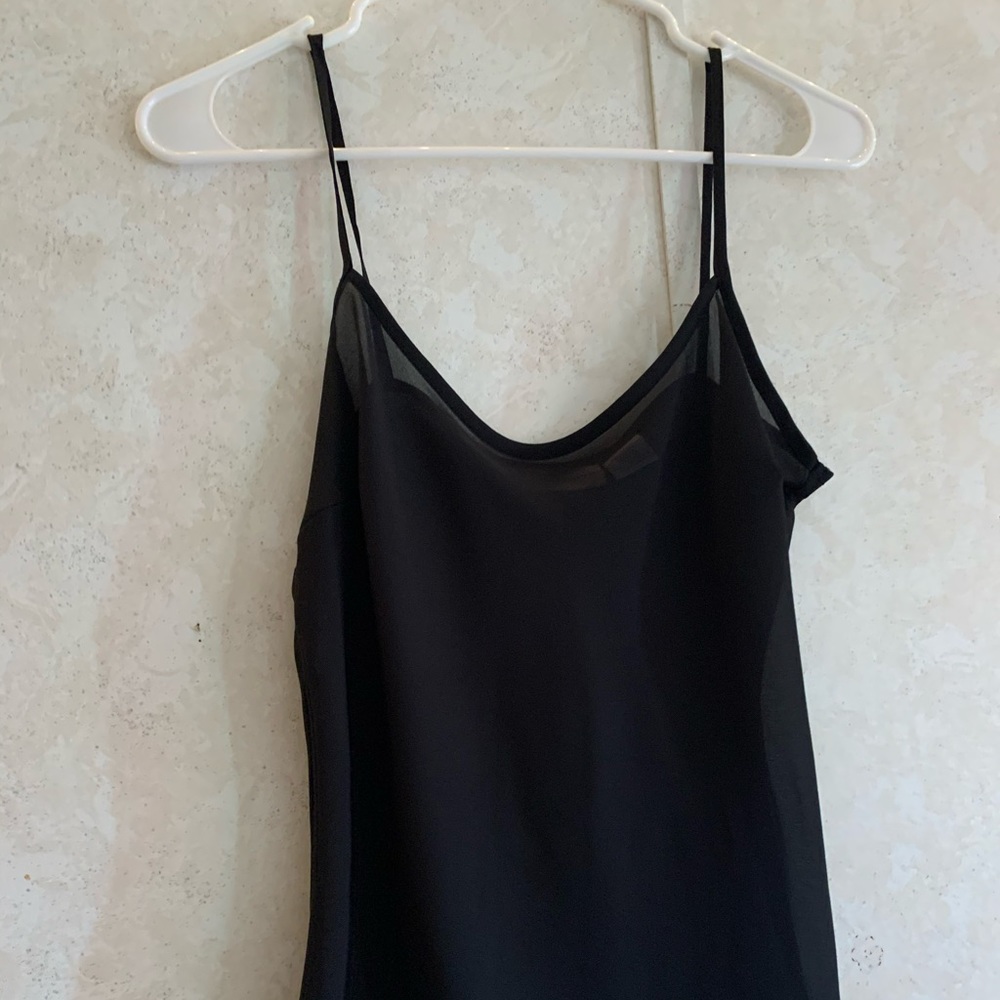 semi cropped tank